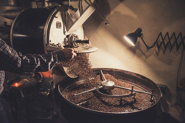 Giant coffee bean sorter and grinder. Photo by Yanapi Senaud.