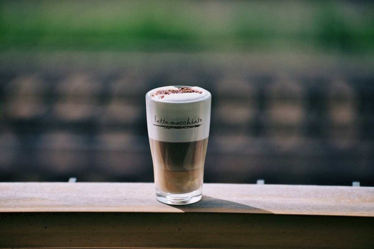 Latte Macchiato vs Macchiato: What’s the Difference?
