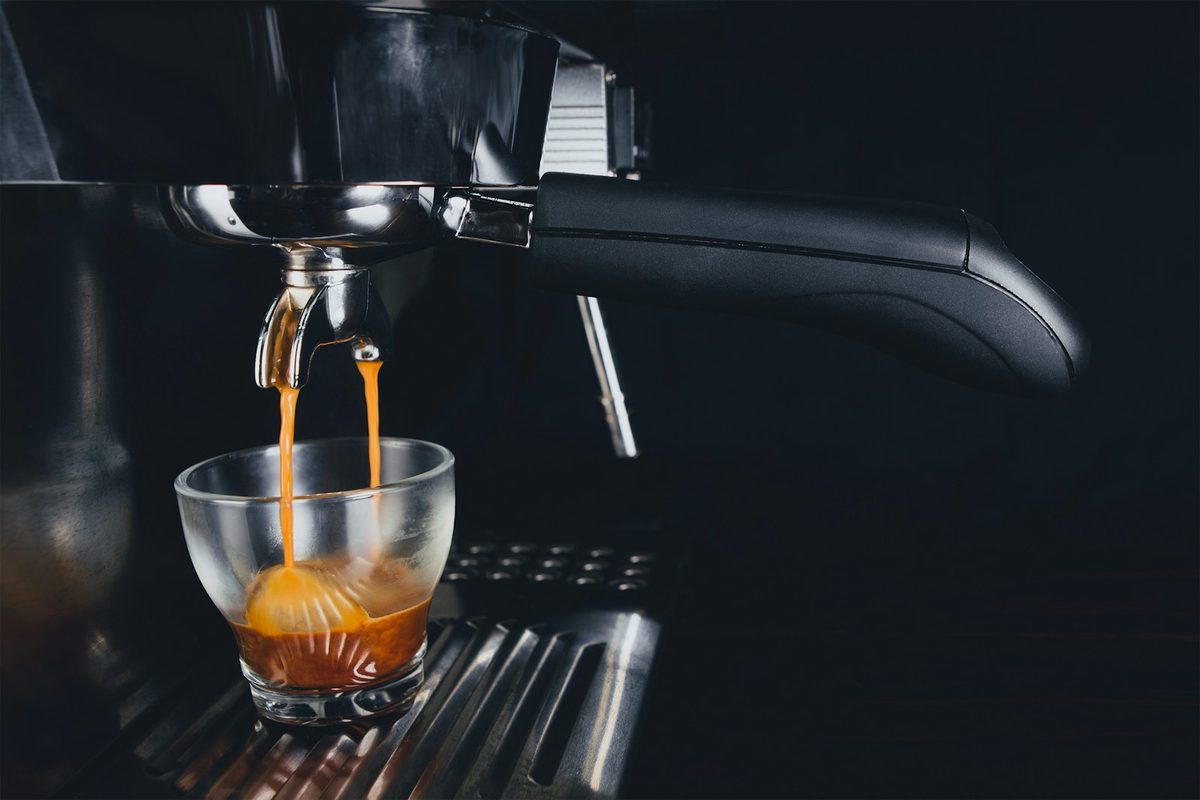 How to Froth and Steam Milk at Home (With or Without a Machine)