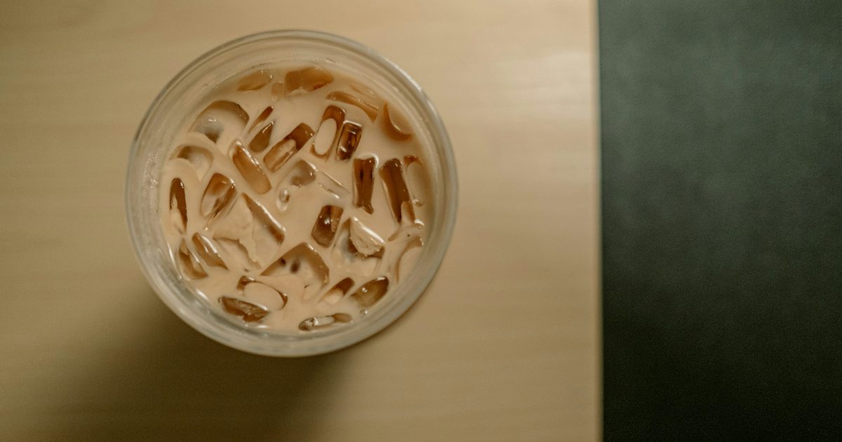 How to Make an Iced Latte (Plus Flavour Variations)