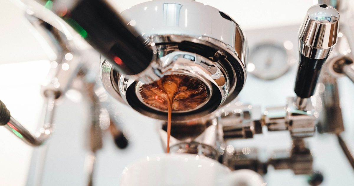 Extraction from a portafilter — a ristretto simply stops sooner